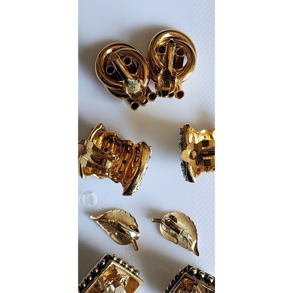 Vintage Clip-On Earrings 4Pairs  Gold  Tone Rhinestone Costume Jewelry - Picture 6 of 7